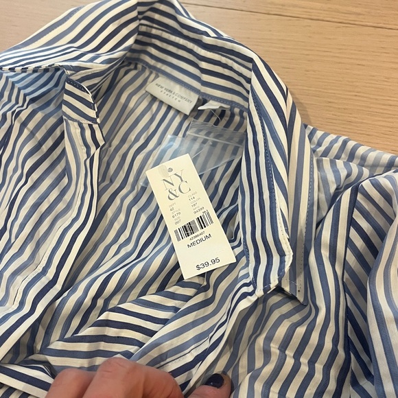 Striped and Floral Button-Up Shirts - Picture 4 of 4